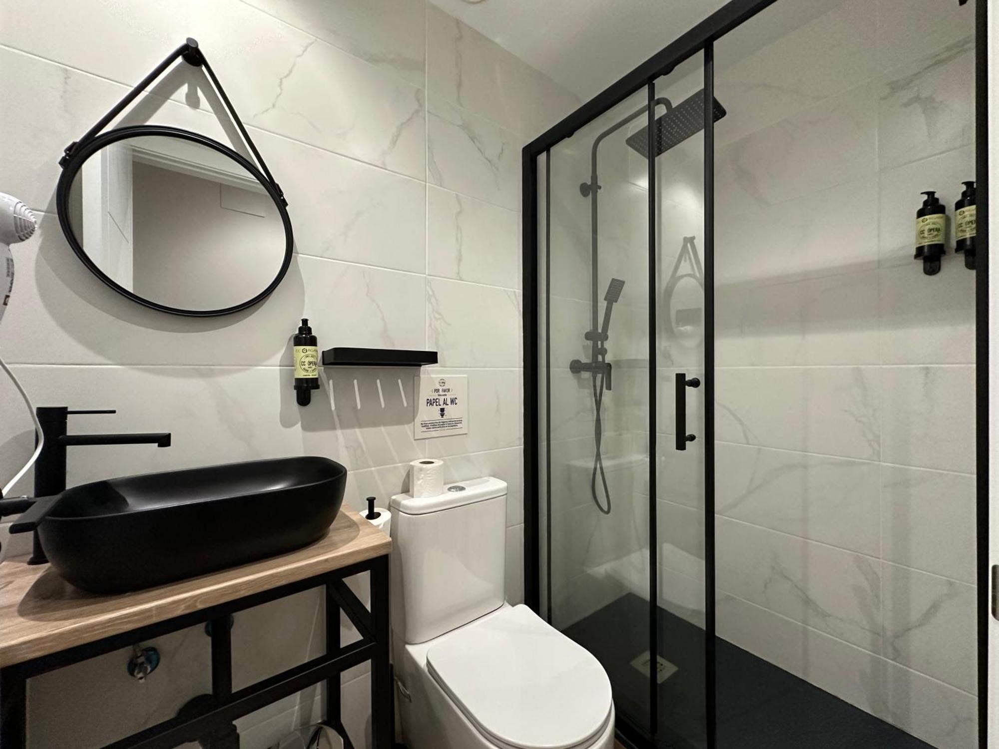 Cc Opera Suites Madrid Eksteriør billede