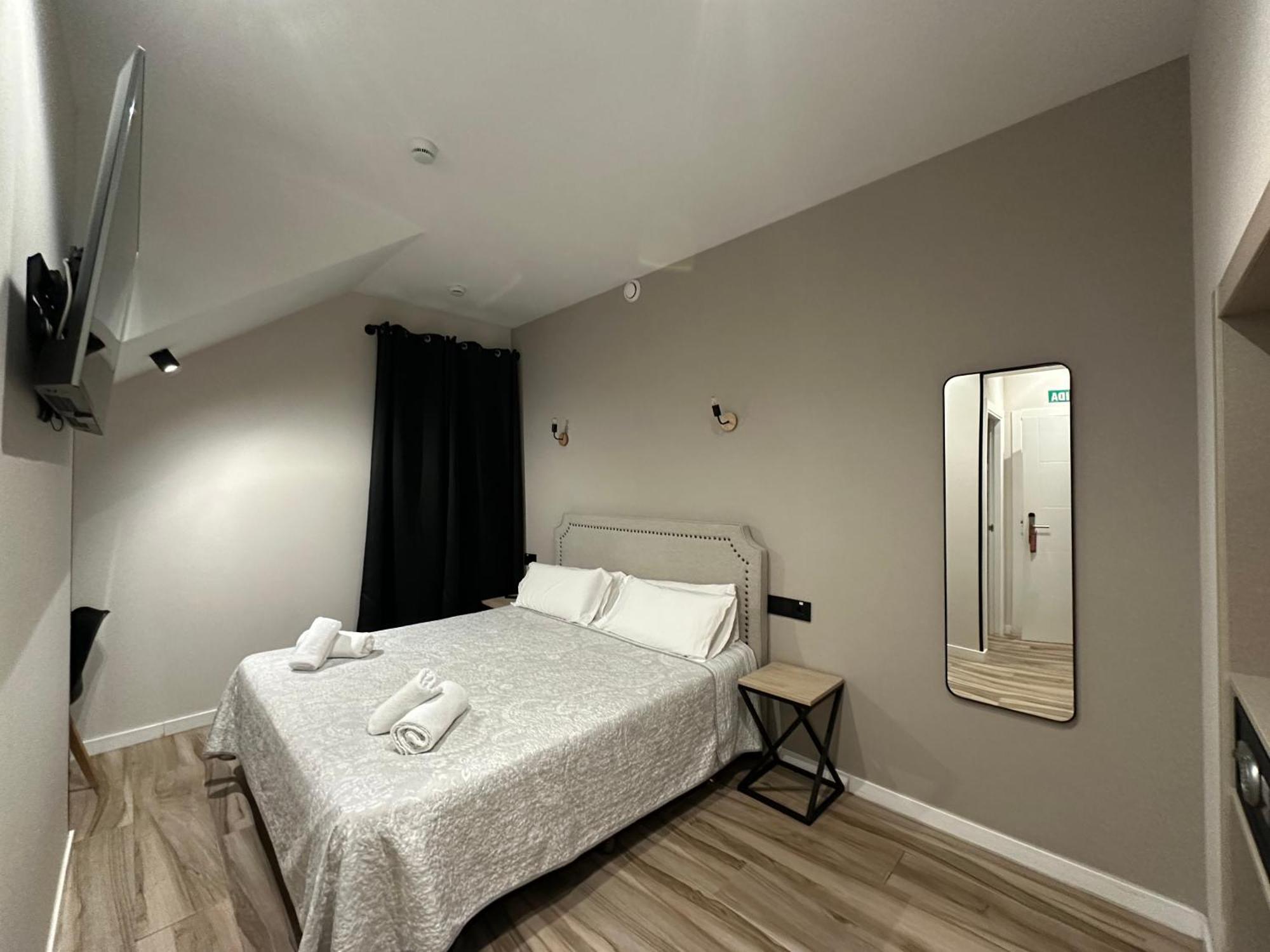 Cc Opera Suites Madrid Eksteriør billede
