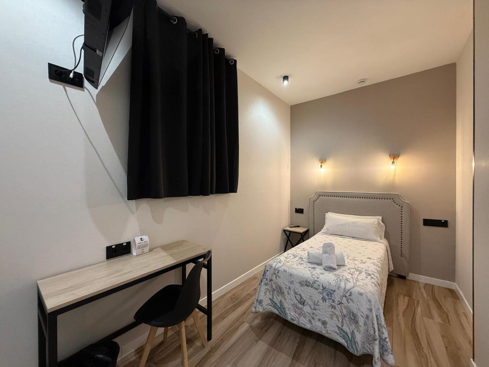 Cc Opera Suites Madrid Eksteriør billede