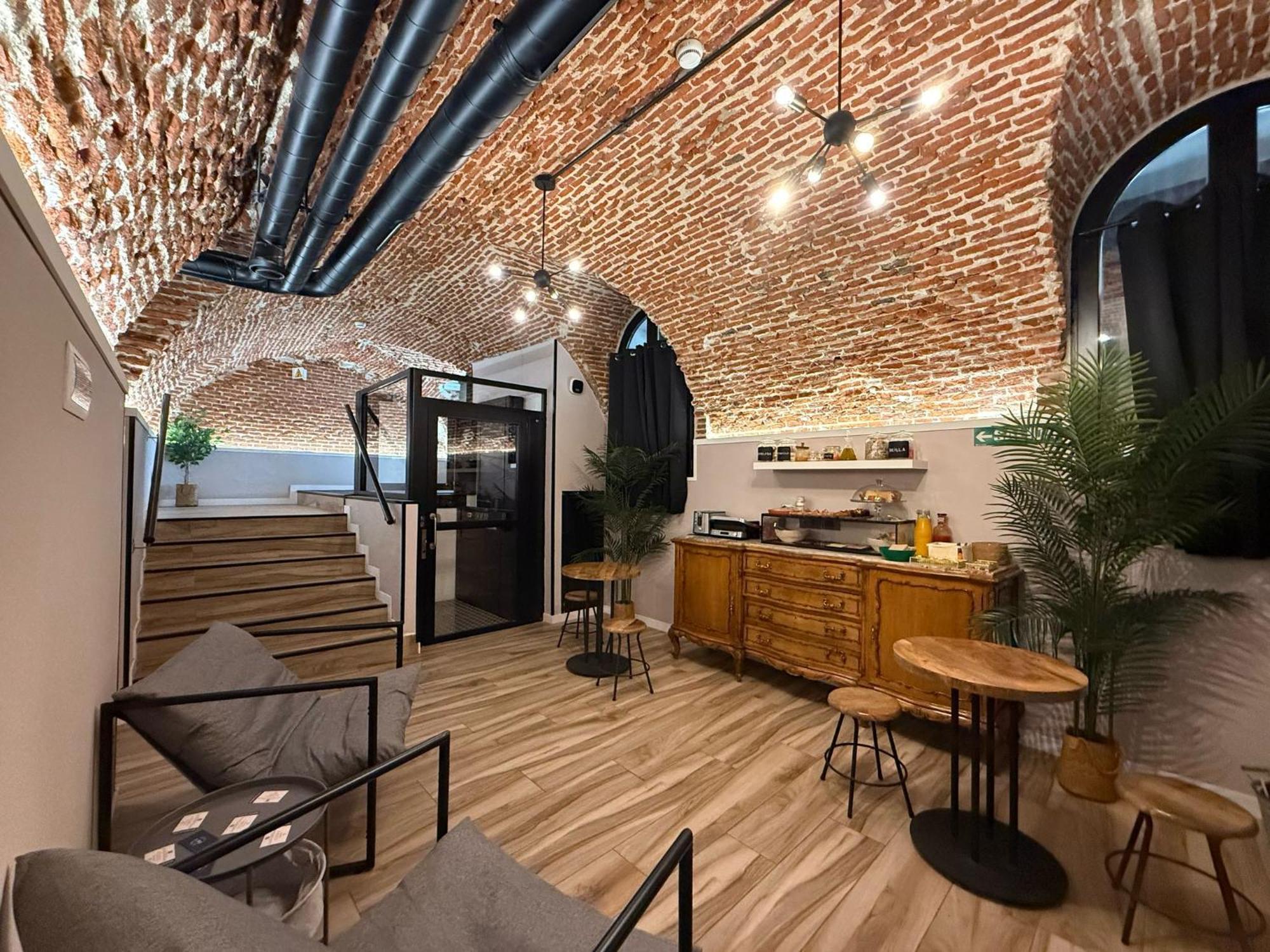 Cc Opera Suites Madrid Eksteriør billede